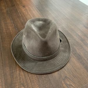 Felt hat